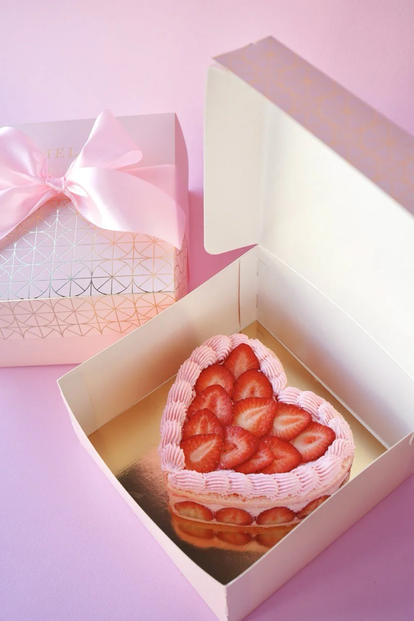 Торт «Полунична валентинка»